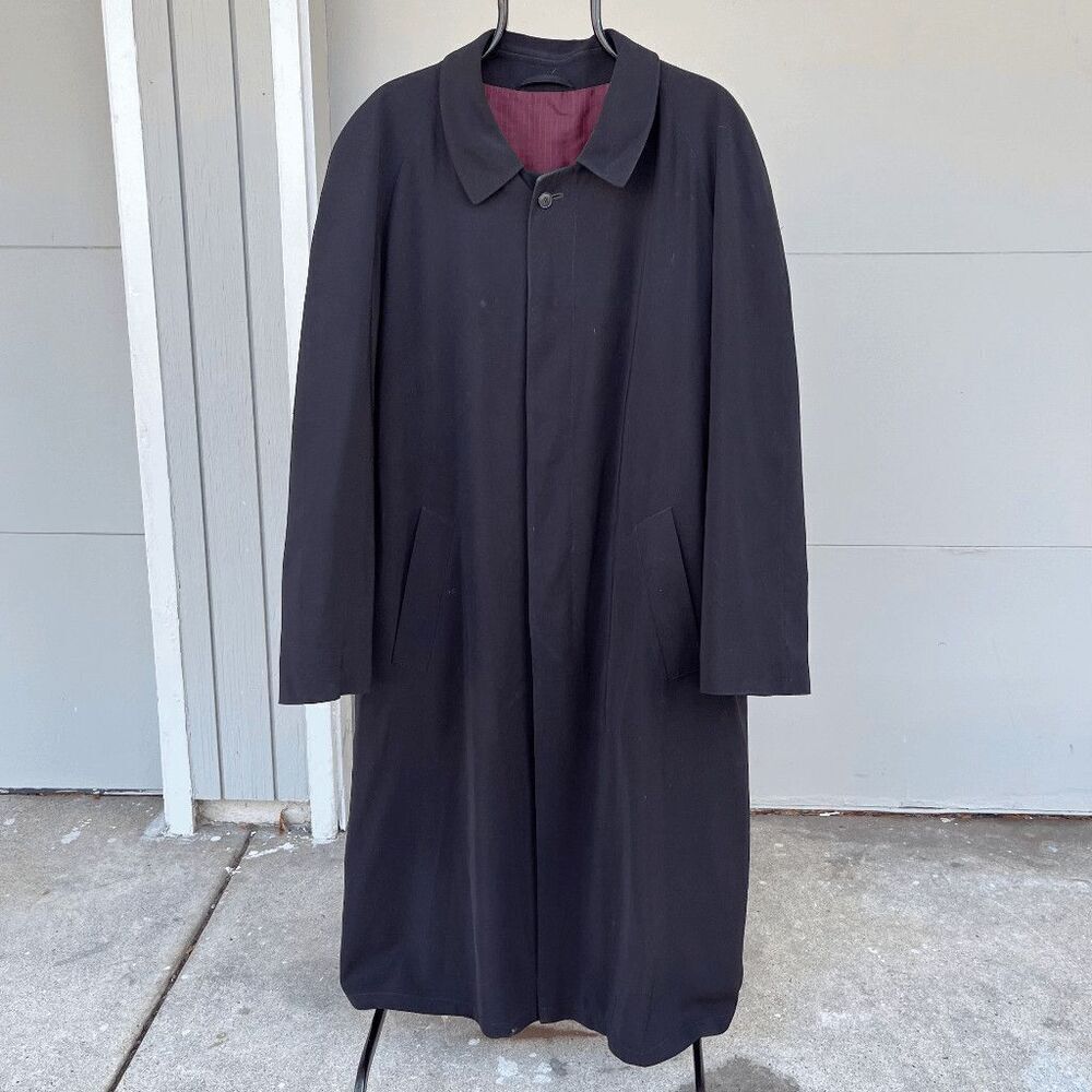 Timeless Microtine Overcoat with Burgundy Lining - Elegant and Versatile